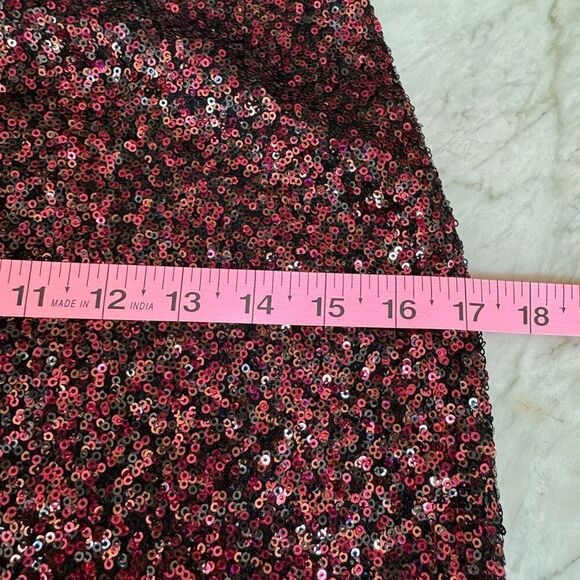 Express Burgundy Sequin Dress Size 6 Womens Bodycon Fitted V-neck Back zip - Picture 9 of 10